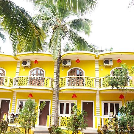 Dreams Palm Beach Resort Calangute Bagian luar foto