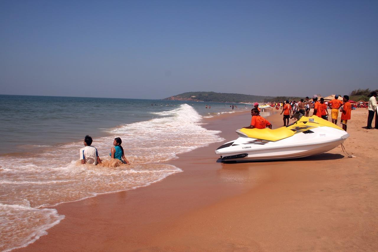 Dreams Palm Beach Resort Calangute Bagian luar foto