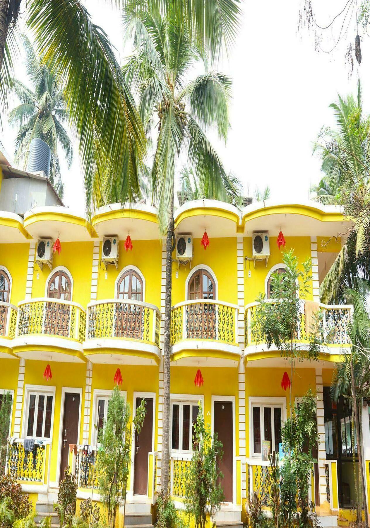 Dreams Palm Beach Resort Calangute Bagian luar foto