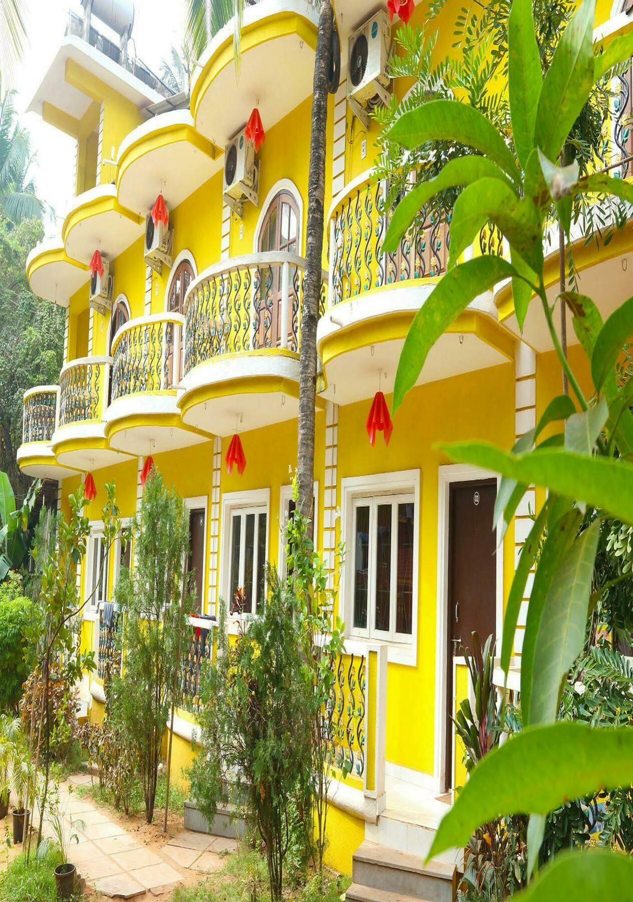 Dreams Palm Beach Resort Calangute Bagian luar foto