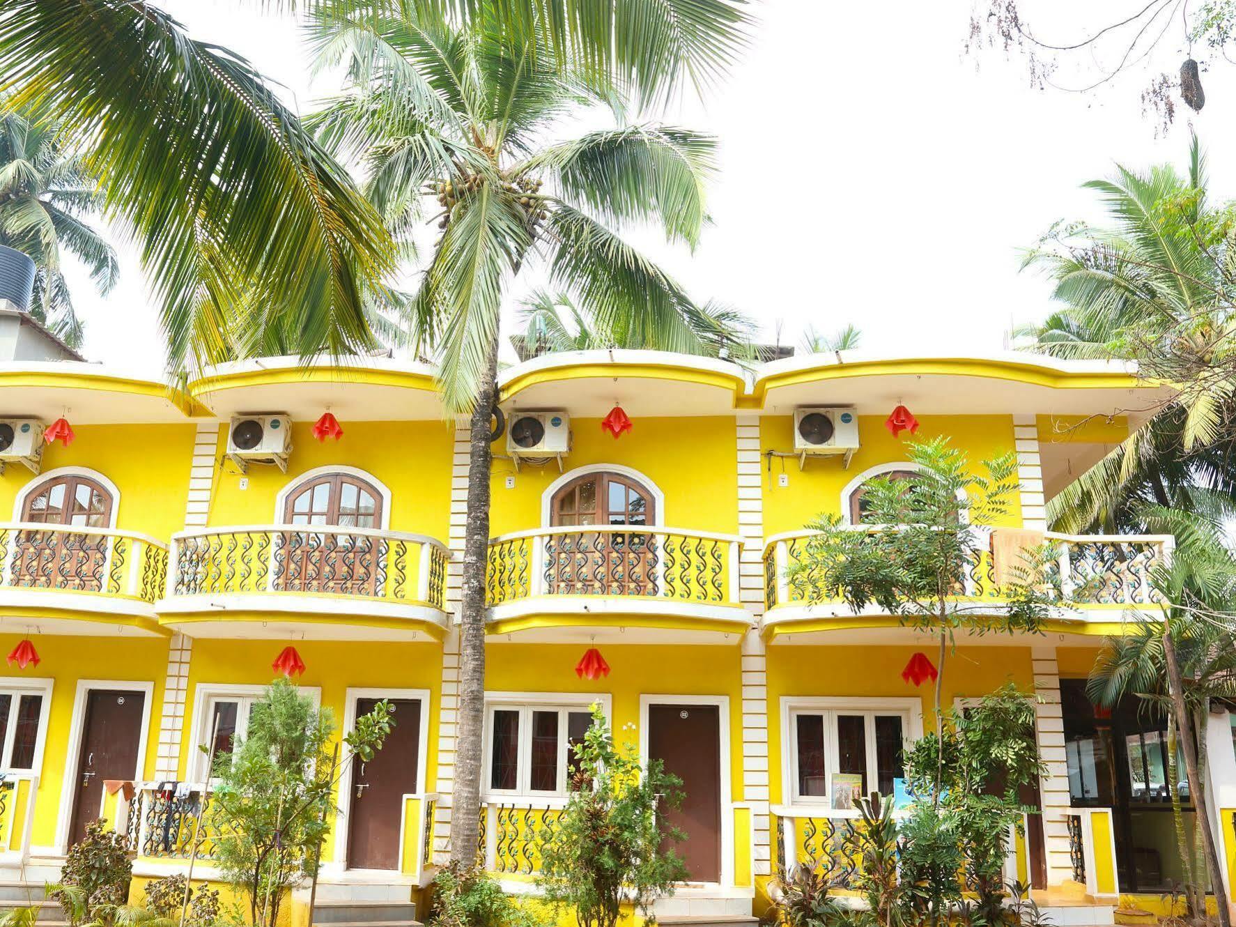 Dreams Palm Beach Resort Calangute Bagian luar foto